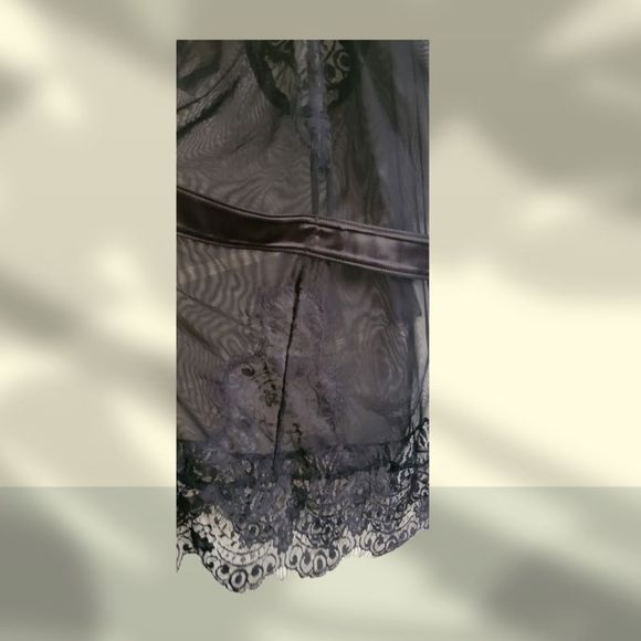 Intimate Set - Picture 4 of 8